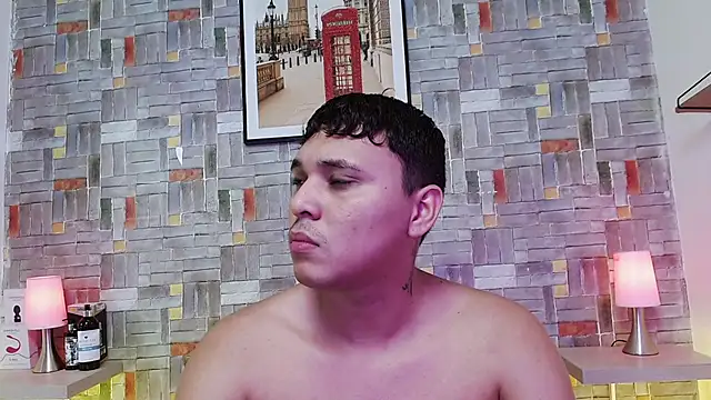 Snapshot of couple_lovelyds chatting on October 2025 08:33:01 PM couple lovelyds online show from October 2025 08:33:01 PM