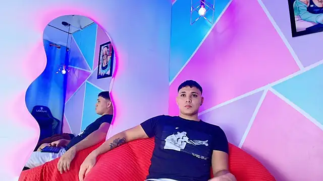 Snapshot of couple_lovelyds chatting on November 2025 08:54:01 PM couple lovelyds online show from November 2025 08:54:01 PM