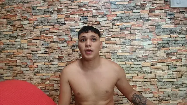 Snapshot of couple_lovelyds chatting on November 2025 08:51:01 PM couple lovelyds online show from November 2025 08:51:01 PM