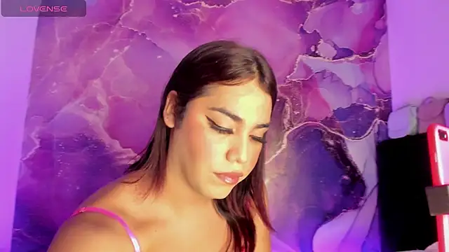 mishelbubblee online show from December 2024 01:39:01 PM