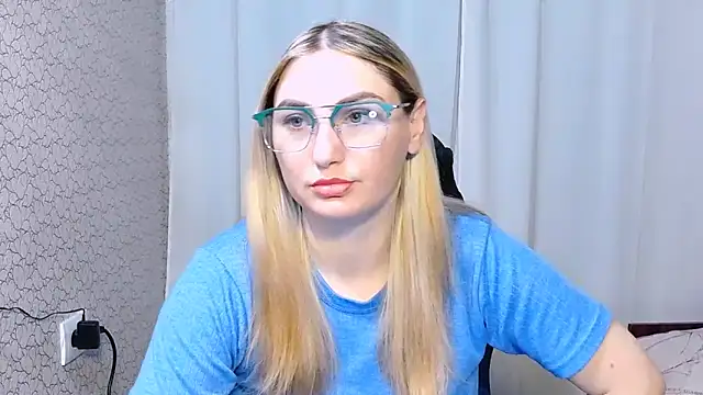 Snapshot of JaneLaJewel chatting on November 2025 10:03:01 AM JaneLaJewel online show from November 2025 10:03:01 AM