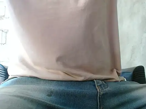 Snapshot of fernandez_latinblackk chatting on October 2025 04:50:01 PM fernandez latinblackk online show from October 2025 04:50:01 PM