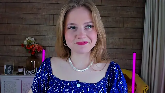 SelinSwarovski online show from February 2025 07:38:02 PM