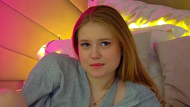 SelinSwarovski online show from March 2025 11:14:01 PM