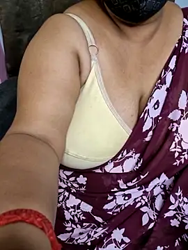 Cute Bellaa online show from March 2025 07:05:01 PM