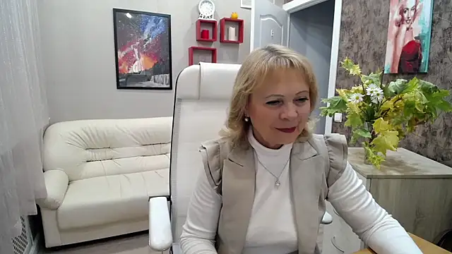 Milla Cutie18 online show from October 2025 07:14:02 AM