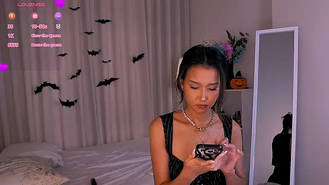 Melissa Mone online show from October 2025 05:22:02 AM