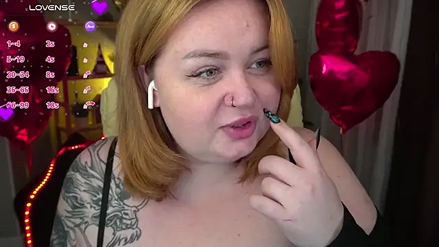 Snapshot of ZaraReignn chatting on February 2025 09:11:02 PM ZaraReignn online show from February 2025 09:11:02 PM