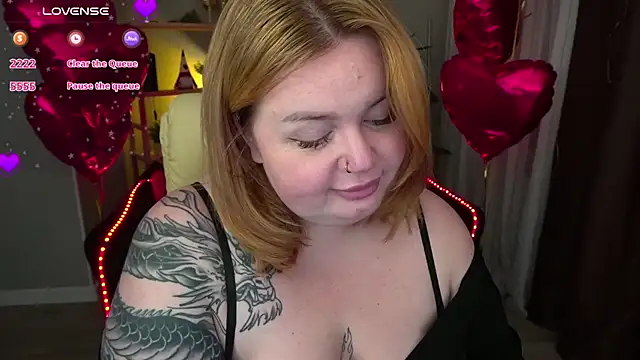 Snapshot of ZaraReignn chatting on February 2025 12:16:01 AM ZaraReignn online show from February 2025 12:16:01 AM