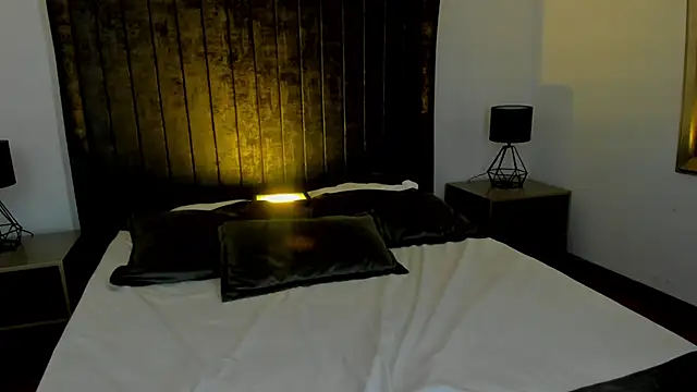 NataGarcia online show from February 2025 08:25:01 PM