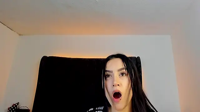 NataGarcia online show from October 2025 03:22:02 PM