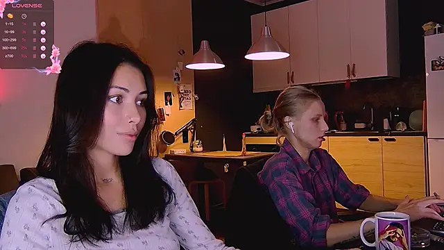 Snapshot of KatiKate chatting on October 2025 04:15:02 PM KatiKate online show from October 2025 04:15:02 PM