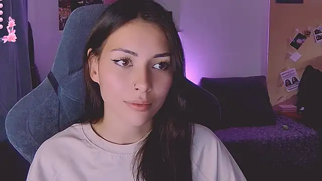 Snapshot of KatiKate chatting on October 2025 05:58:02 PM KatiKate online show from October 2025 05:58:02 PM