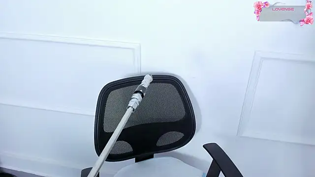MiiaaMoonroee online show from December 2024 08:28:02 PM