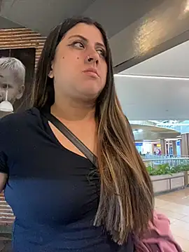 Snapshot of girl_anni chatting on February 2025 10:00:01 PM girl anni online show from February 2025 10:00:01 PM