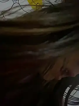 Snapshot of girl_anni chatting on February 2025 01:25:02 AM girl anni online show from February 2025 01:25:02 AM