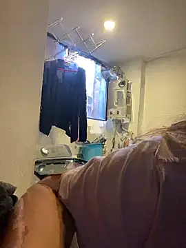 Snapshot of girl_anni chatting on February 2025 10:43:02 PM girl anni online show from February 2025 10:43:02 PM