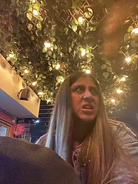 Snapshot of girl_anni chatting on February 2025 12:02:01 AM girl anni online show from February 2025 12:02:01 AM