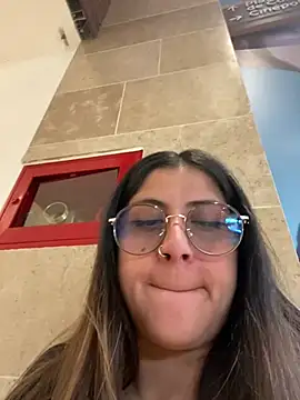 Snapshot of girl_anni chatting on February 2025 08:10:01 PM girl anni online show from February 2025 08:10:01 PM