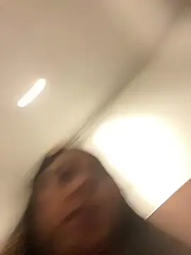 Snapshot of girl_anni chatting on February 2025 03:45:01 AM girl anni online show from February 2025 03:45:01 AM