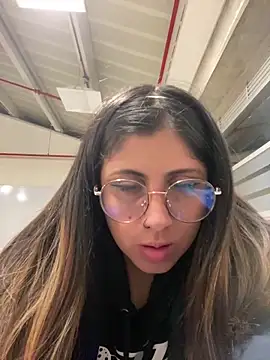 Snapshot of girl_anni chatting on February 2025 01:44:02 AM girl anni online show from February 2025 01:44:02 AM