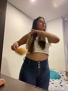 Snapshot of girl_anni chatting on February 2025 05:04:01 PM girl anni online show from February 2025 05:04:01 PM