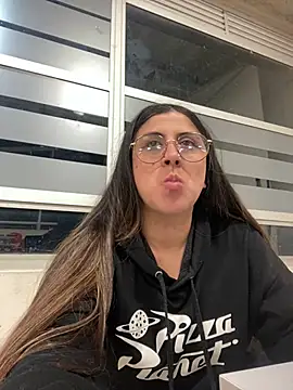 Snapshot of girl_anni chatting on February 2025 01:26:01 AM girl anni online show from February 2025 01:26:01 AM