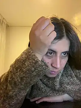 Snapshot of girl_anni chatting on March 2025 03:13:02 AM girl anni online show from March 2025 03:13:02 AM