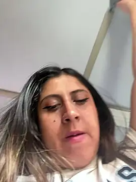 Snapshot of girl_anni chatting on March 2025 06:22:02 PM girl anni online show from March 2025 06:22:02 PM