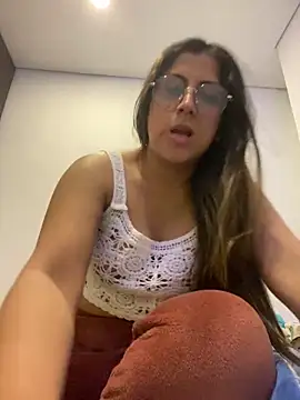 Snapshot of girl_anni chatting on March 2025 01:12:01 AM girl anni online show from March 2025 01:12:01 AM