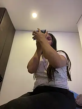 Snapshot of girl_anni chatting on March 2025 10:15:02 PM girl anni online show from March 2025 10:15:02 PM