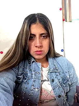 Snapshot of girl_anni chatting on October 2025 12:11:01 PM girl anni online show from October 2025 12:11:01 PM