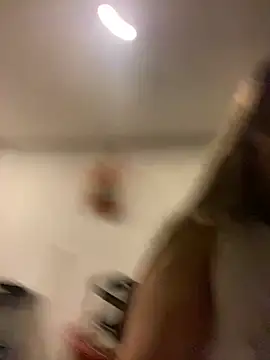 Snapshot of girl_anni chatting on October 2025 01:01:02 AM girl anni online show from October 2025 01:01:02 AM