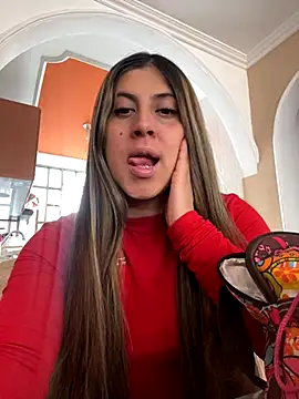 Snapshot of girl_anni chatting on October 2025 06:06:01 PM girl anni online show from October 2025 06:06:01 PM