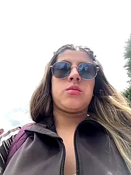 Snapshot of girl_anni chatting on October 2025 04:59:02 PM girl anni online show from October 2025 04:59:02 PM