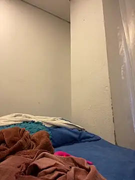 Snapshot of girl_anni chatting on October 2025 04:41:01 PM girl anni online show from October 2025 04:41:01 PM