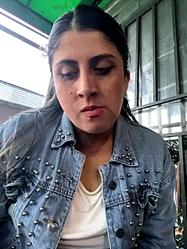 Snapshot of girl_anni chatting on October 2025 10:20:02 PM girl anni online show from October 2025 10:20:02 PM