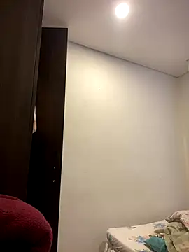 Snapshot of girl_anni chatting on November 2025 03:36:02 PM girl anni online show from November 2025 03:36:02 PM