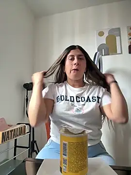 Snapshot of girl_anni chatting on November 2025 05:13:01 PM girl anni online show from November 2025 05:13:01 PM