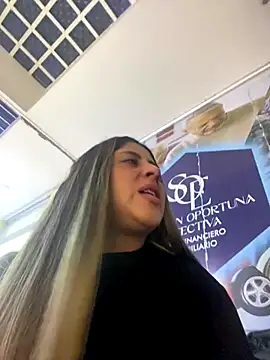 Snapshot of girl_anni chatting on November 2025 12:22:02 AM girl anni online show from November 2025 12:22:02 AM