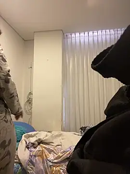 Snapshot of girl_anni chatting on November 2025 03:39:01 PM girl anni online show from November 2025 03:39:01 PM