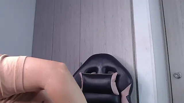 LilaFisher online show from March 2025 02:46:02 PM