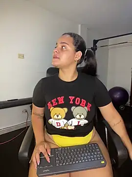 Violetrousse online show from October 2025 04:49:01 PM