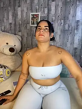 Violetrousse online show from November 2025 07:05:01 PM