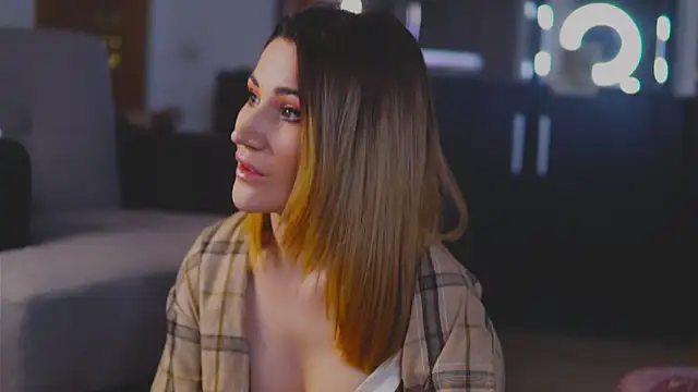 Snapshot of KimSkyex chatting on January 2025 02:20:01 AM KimSkyex online show from January 2025 02:20:01 AM