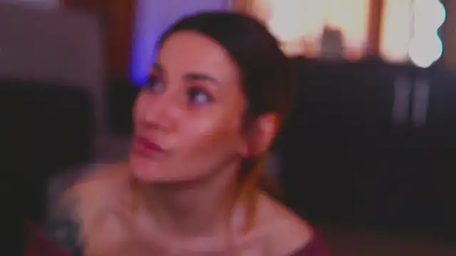 Snapshot of KimSkyex chatting on January 2025 08:39:02 AM KimSkyex online show from January 2025 08:39:02 AM