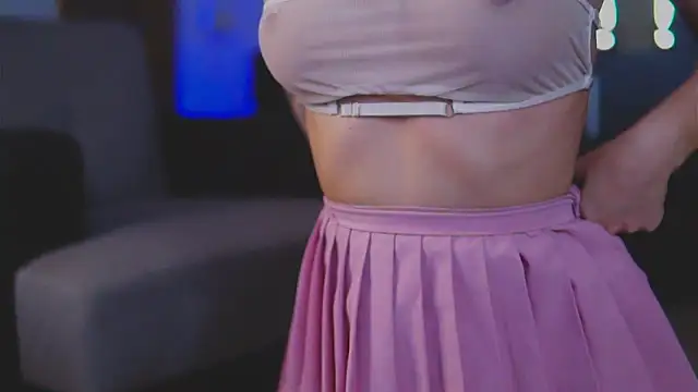 Snapshot of KimSkyex chatting on January 2025 02:53:02 AM KimSkyex online show from January 2025 02:53:02 AM