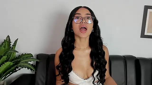 Snapshot of Mia_petite01 chatting on September 2025 10:02:01 PM Mia petite01 online show from September 2025 10:02:01 PM