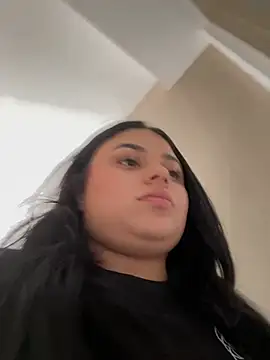alissonfernandez  online show from December 2024 09:36:02 PM