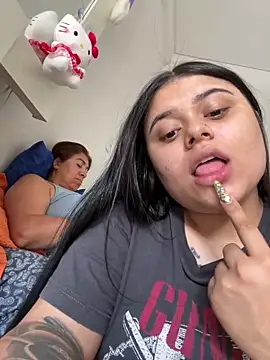 alissonfernandez  online show from January 2025 06:15:01 PM